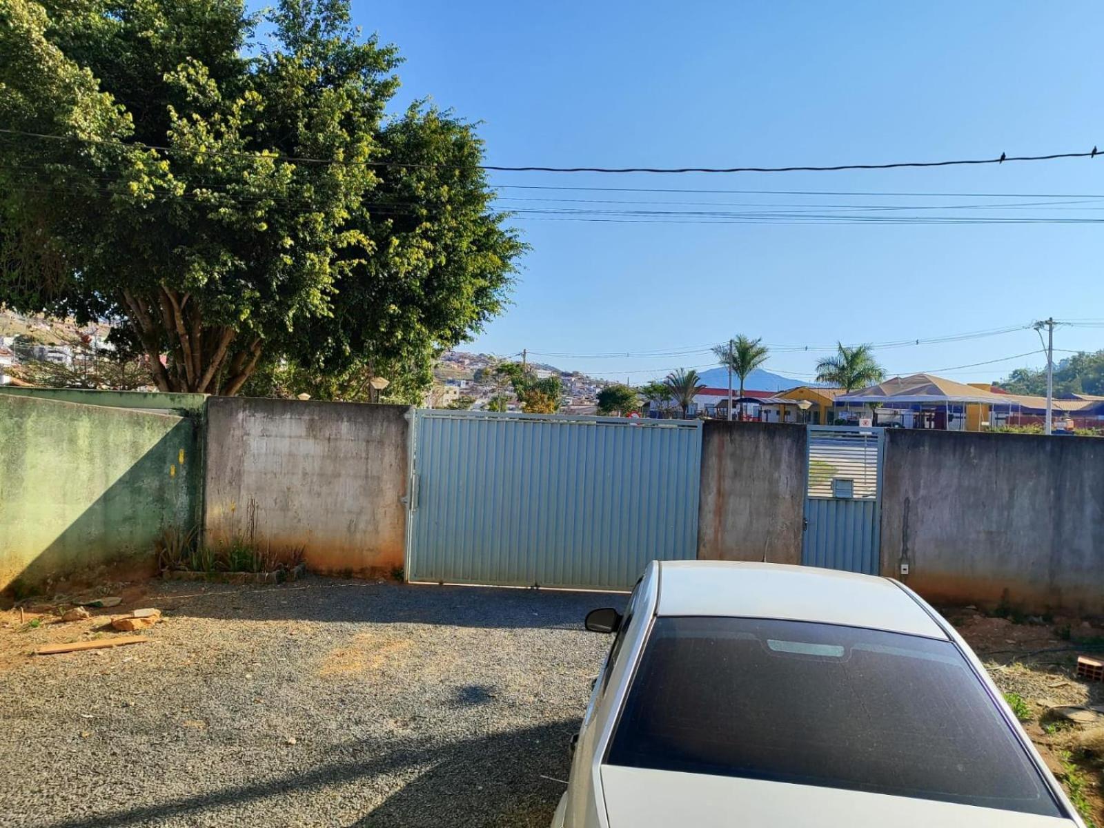 Casa Espacosa Em Frente A Pracinha Capitólio Eksteriør billede